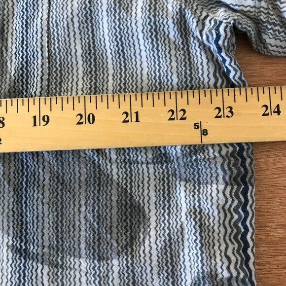 Quicksilver Shirt Men L Gray Geometric Button Up Pocket Short Sleeve Collared - Picture 7 of 13